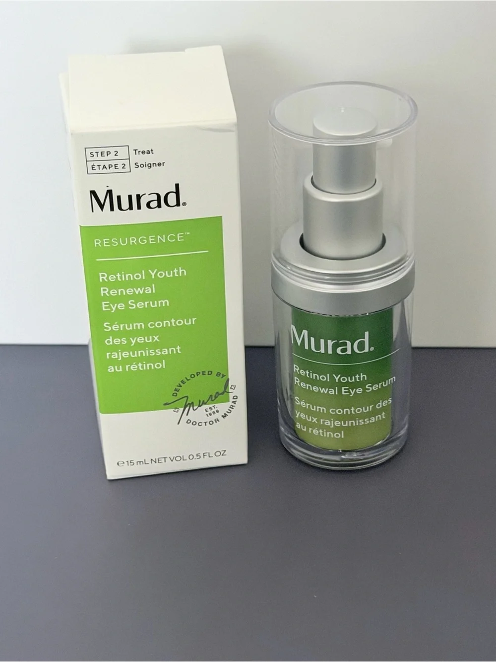 Murad Retinol Youth Renewal Eye Serum – green and silver